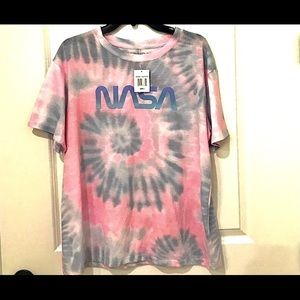NASA Women’s (L) Tie Dye Shirt.